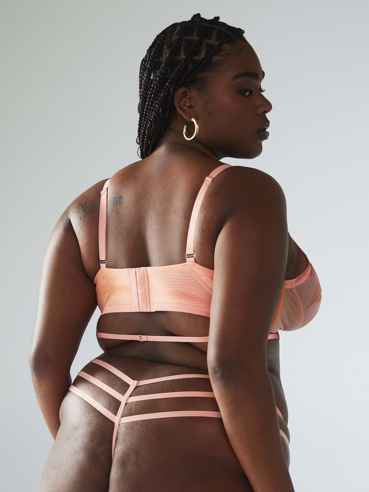 BENEATH-THE-SURFACE-EMBROIDERED-TRIANGLE-BRALETTE-BB2355249-6623-2-1200×1600