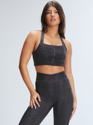 Cool Curves High-Impact Zip-Up Sports Bra