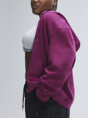 Essential Fleece Logo Graphic Zip-Up Hoodie