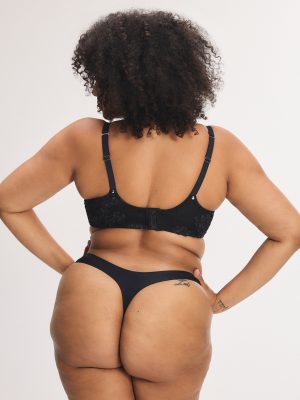 Lace Nights In Push-Up Plunge Bra