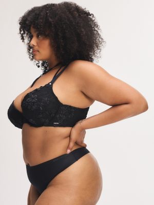 Lace Nights In Push-Up Plunge Bra