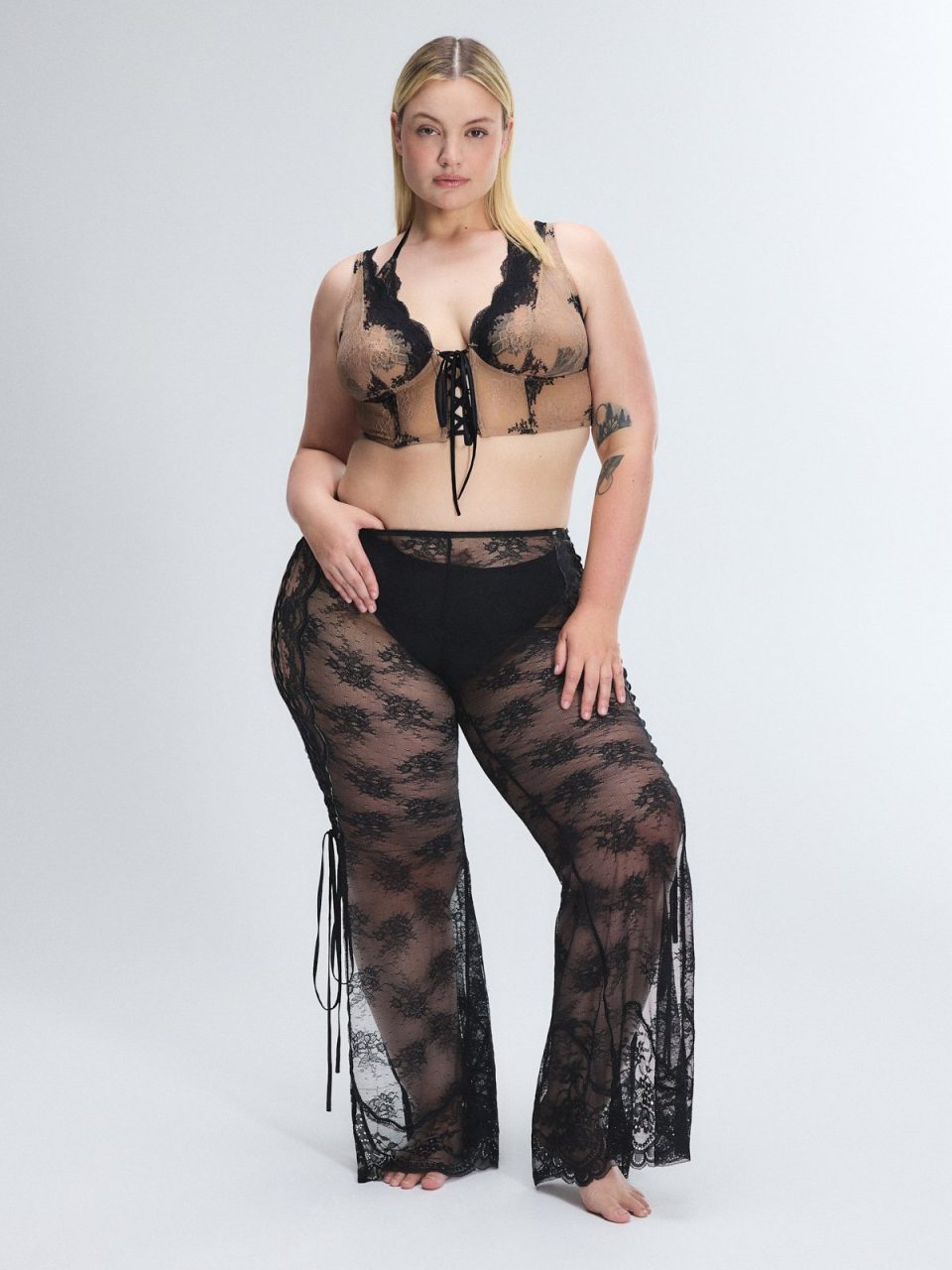 Lacestruck Flare Pant