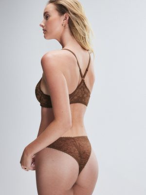 Lavish Lace Front-Closure Push-Up Bra