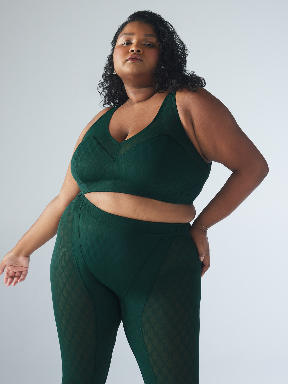 PEAK-PERFORMANCE-LOW-IMPACT-MESH-SPORTS-BRA-SV2353948-4985-2-1200×1600