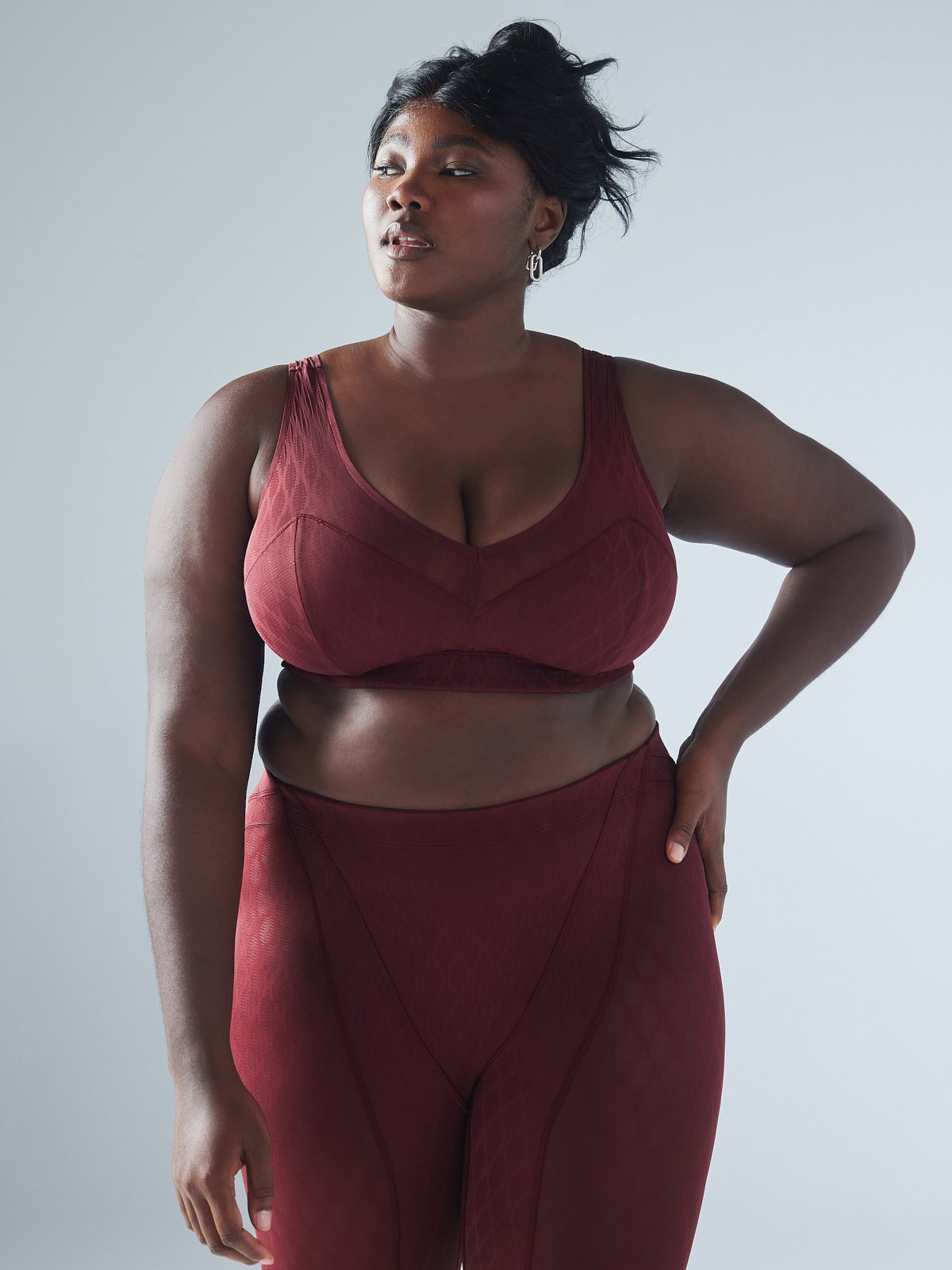 PEAK-PERFORMANCE-LOW-IMPACT-MESH-SPORTS-BRA-SV2353948-6175-1-1200×1600