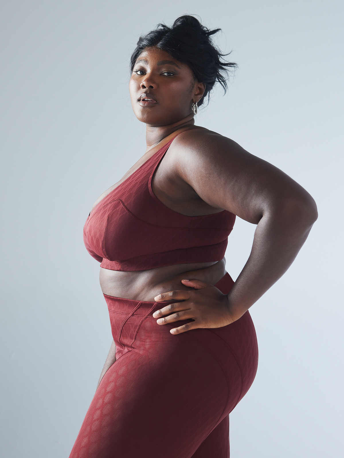 PEAK-PERFORMANCE-LOW-IMPACT-MESH-SPORTS-BRA-SV2353948-6175-3-1200×1600