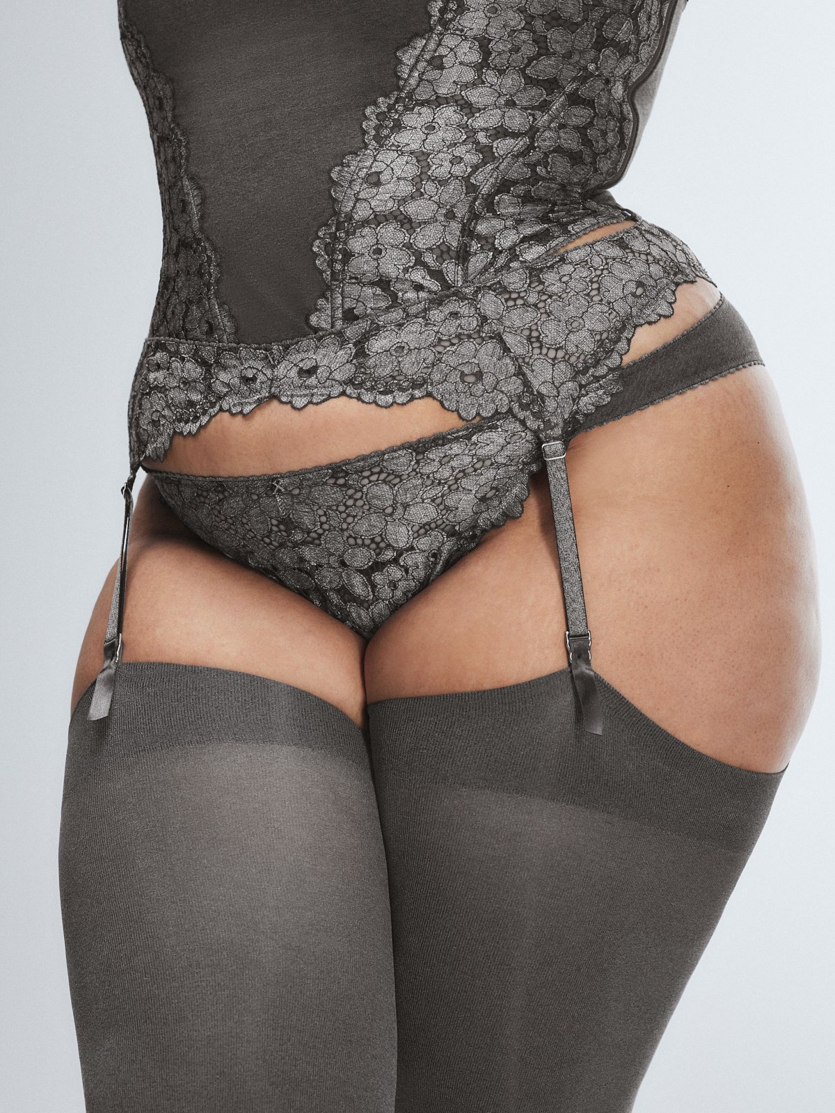 PLAYDATE-LACE-GARTER-BELT-LI2500558-1518-1-1200×1600