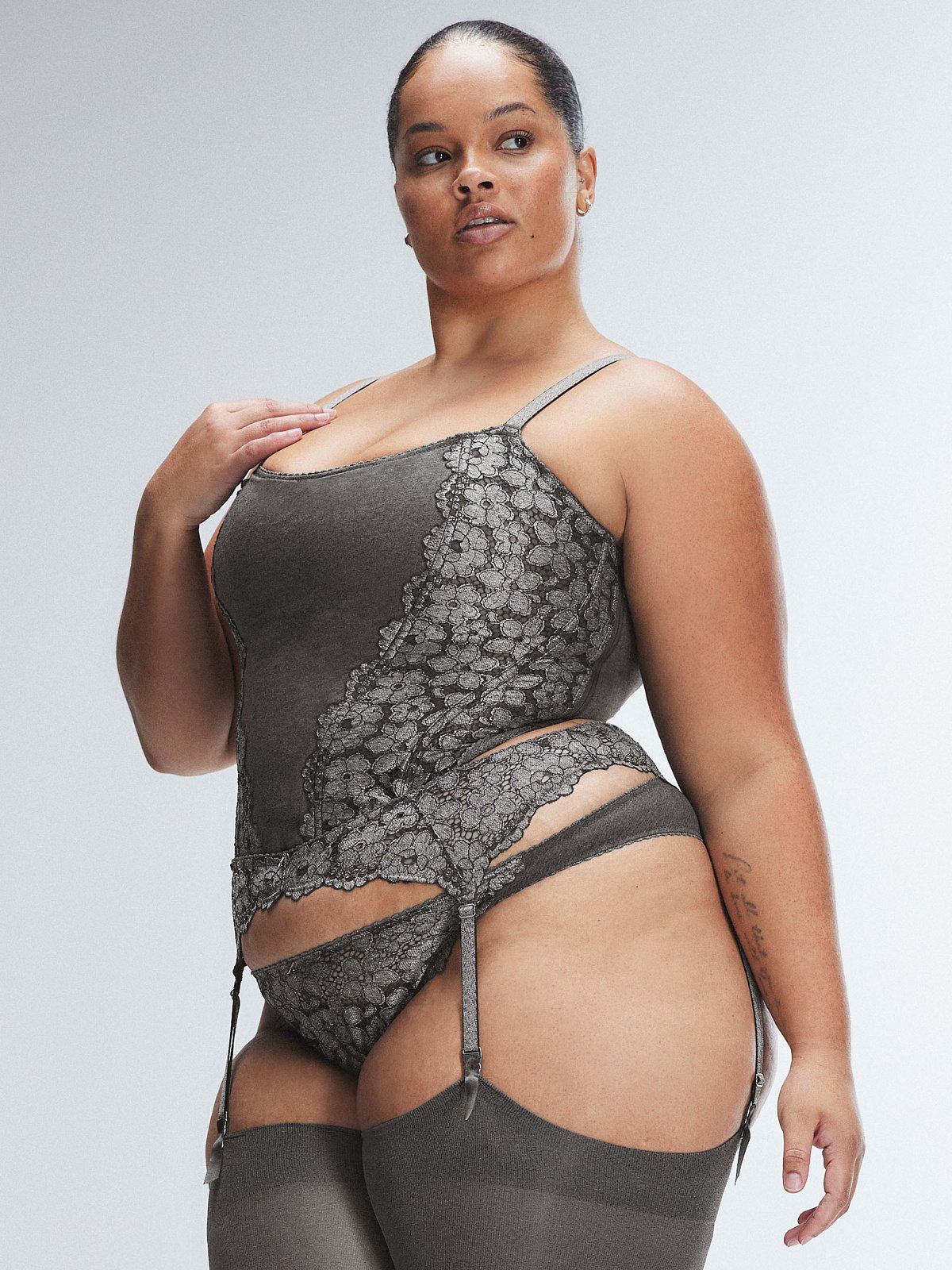 PLAYDATE-LACE-GARTER-BELT-LI2500558-1518-2-1200×1600