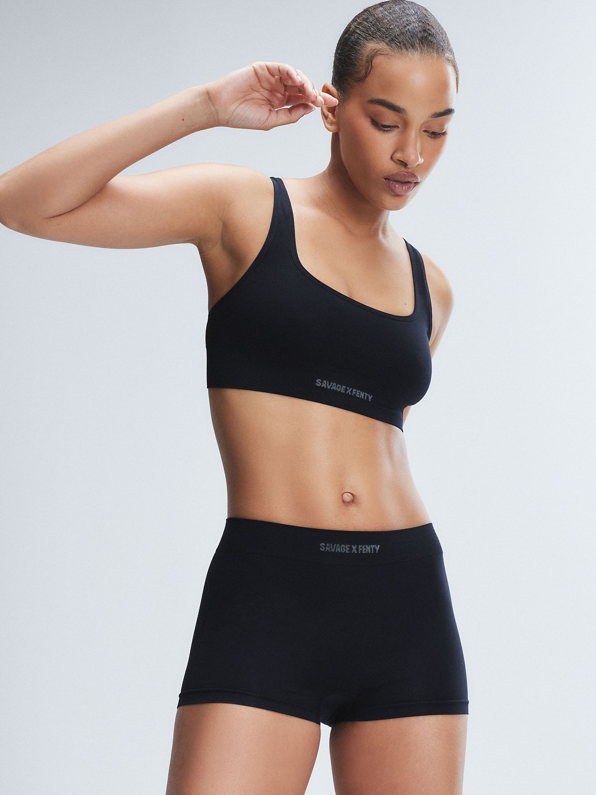 SEAMLESS-BRALETTE-BB2357477-0687-1-1200×1600