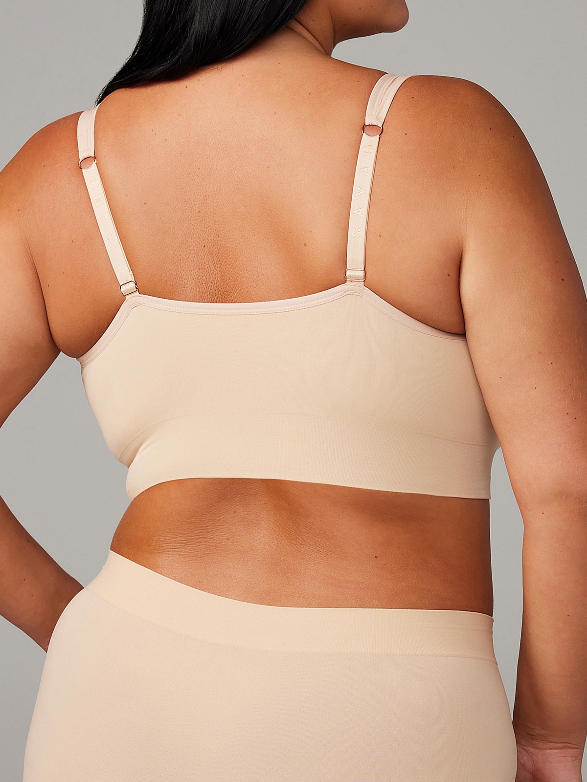 SEAMLESS-BRALETTE-BB2357478-9011-3-1200×1600