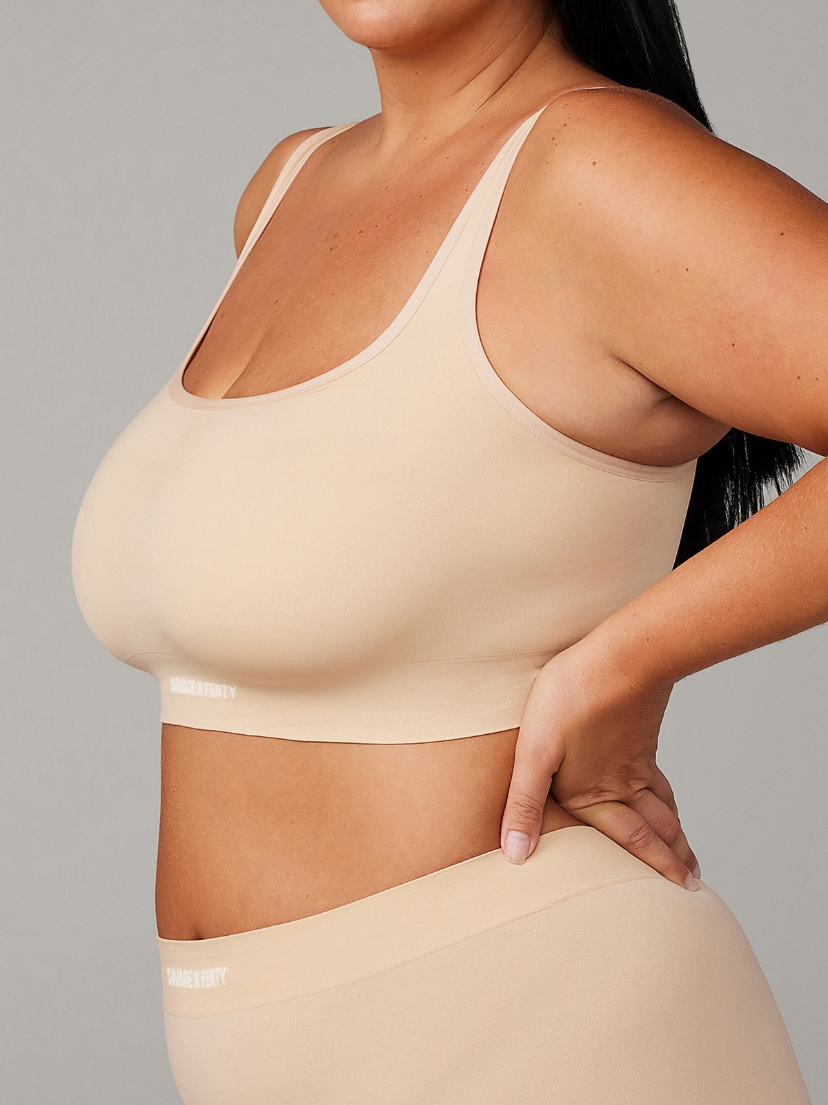 SEAMLESS-BRALETTE-BB2357478-9011-4-1200×1600