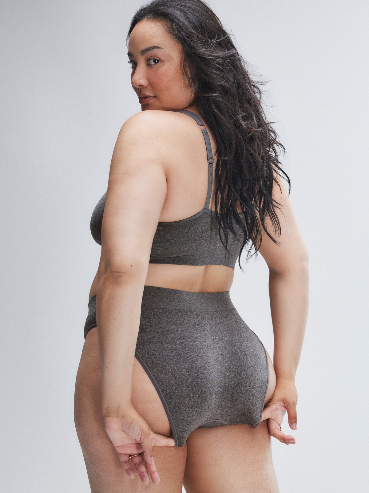 SEAMLESS-SCOOP-NECK-BRALETTE-BB2500508-0886-2-1200×1600