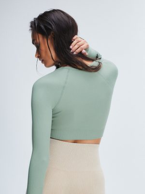 Seamless Rib Sport Long-Sleeve Cropped Bra Top