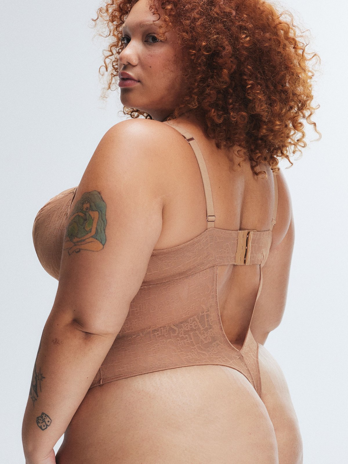 SIGNATURE-SCRIPT-UNDERWIRE-TEDDY-LI2458491-9817-2-1200×1600