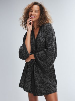 Snug Hug Short Robe