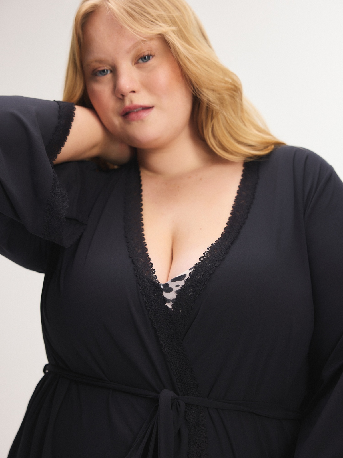 SNUG-HUG-SHORT-ROBE-SQ2459018-1533-5-1200×1600