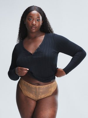 Top Drawer Lace Thong Panty