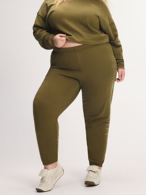 Weekender Terry Sweatpant with Embroidered Logo