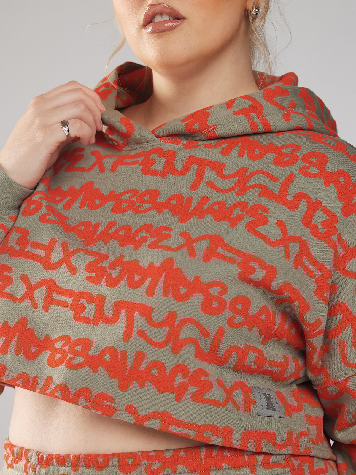 XSSENTIAL-CROPPED-HOODIE-SB2354545-5993-4-1200×1600