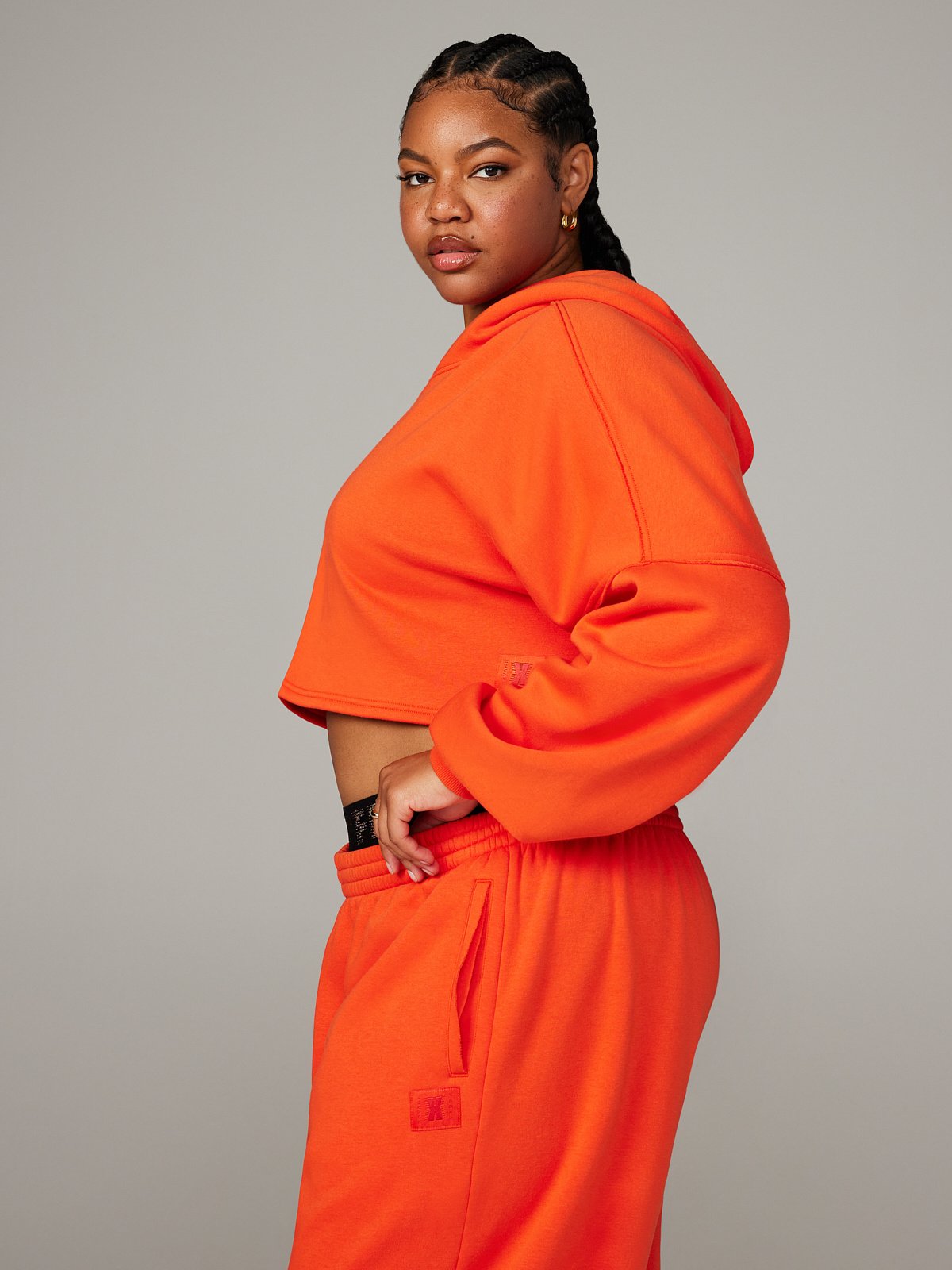 XSSENTIAL-CROPPED-HOODIE-SB2354599-6890-3-1200×1600