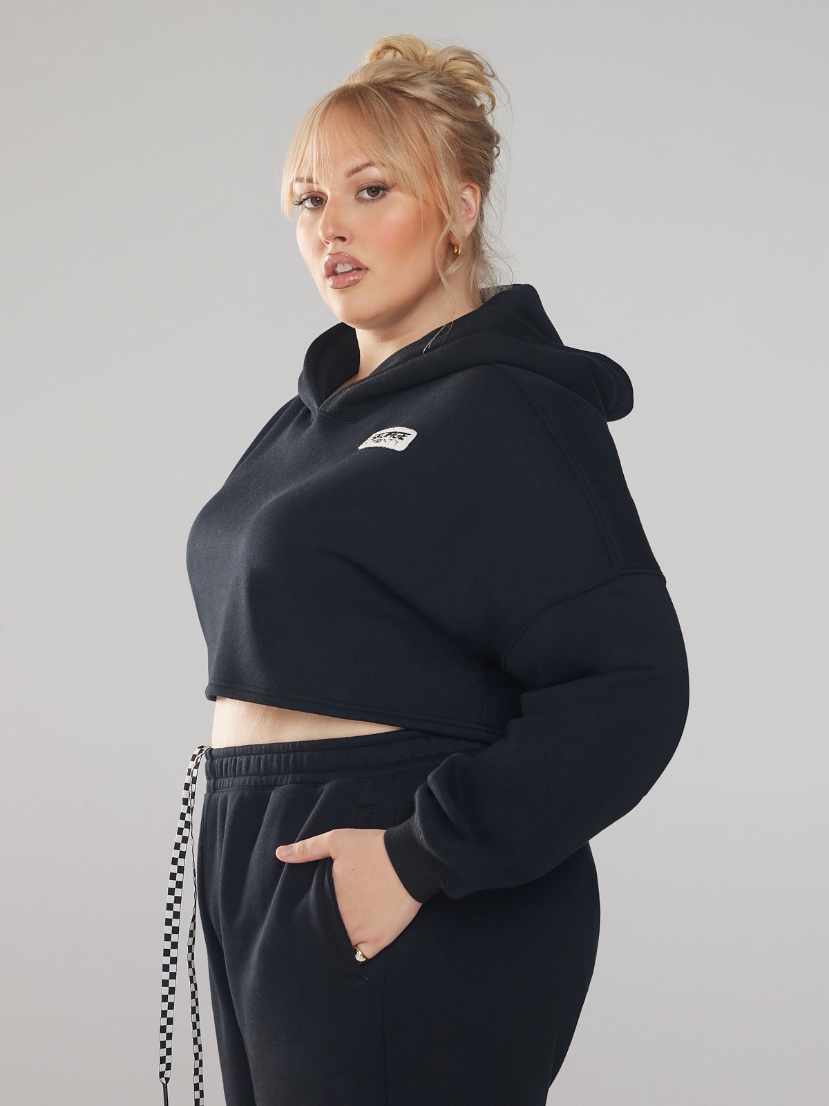 XSSENTIAL-RACER-CROPPED-HOODIE-SB2354469-0687-3-1200×1600